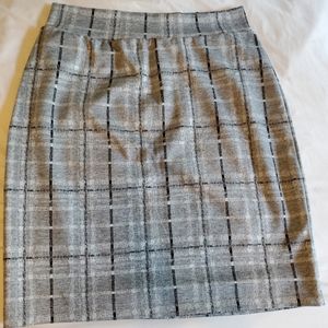 Grey pencil skirt. Size M.